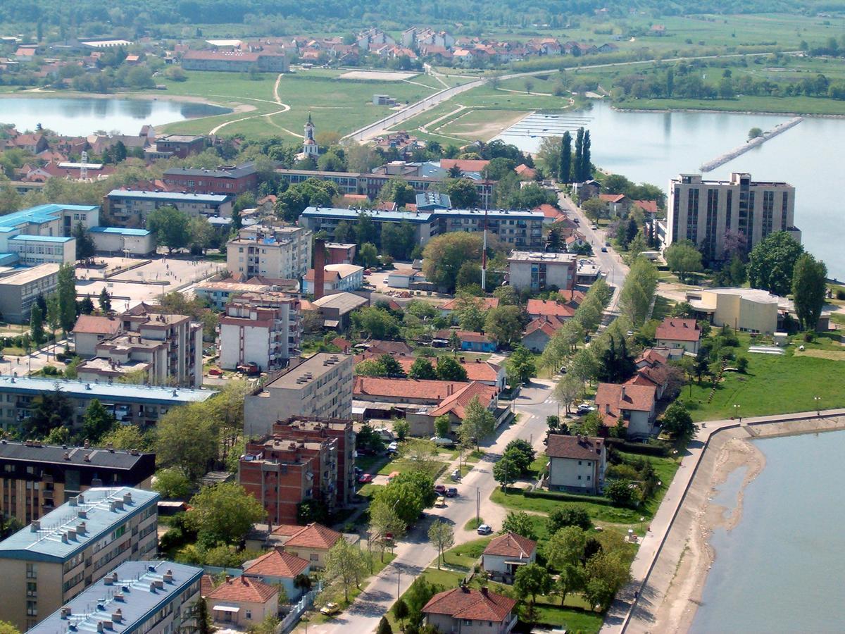 Atrijum Apartments And Rooms Kladovo Exterior foto